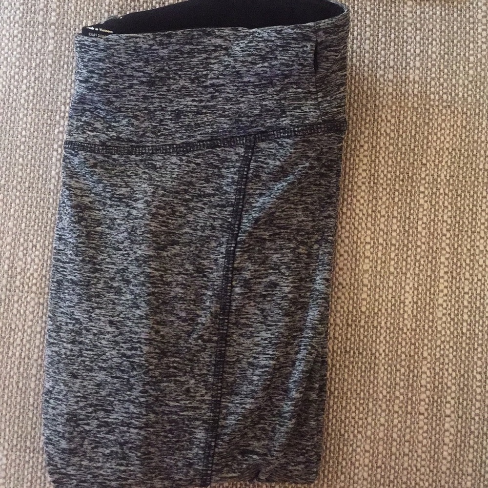 Athletic leggings